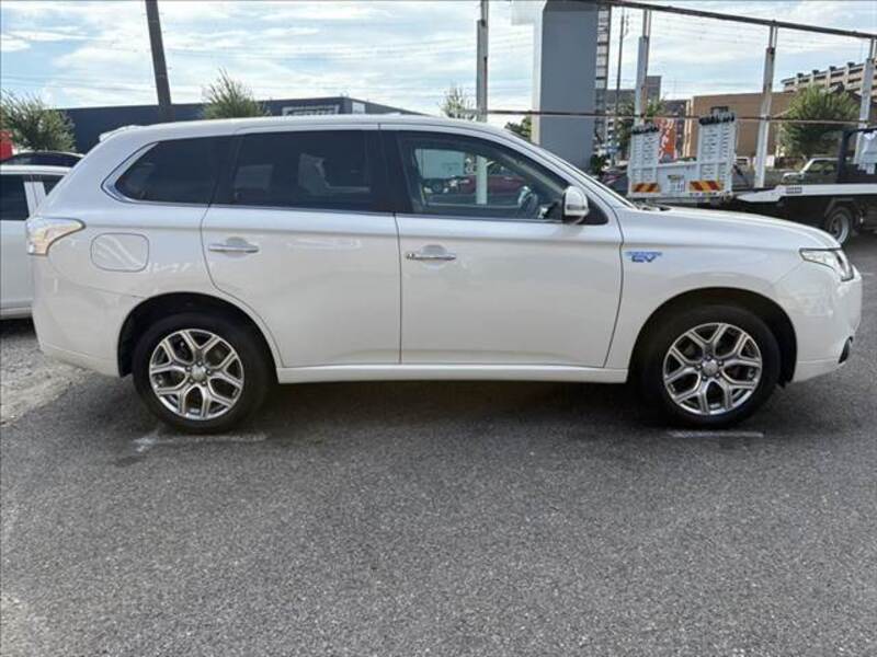 OUTLANDER PHEV