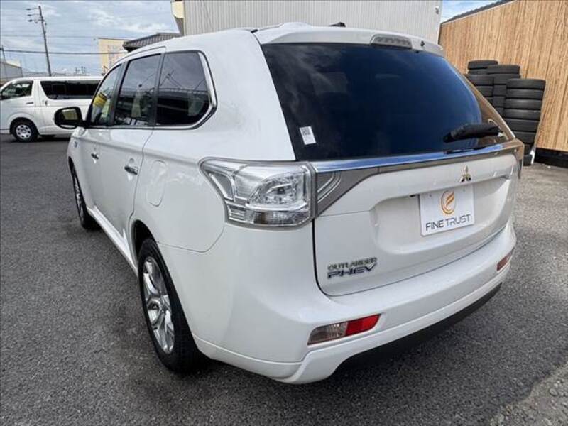 OUTLANDER PHEV
