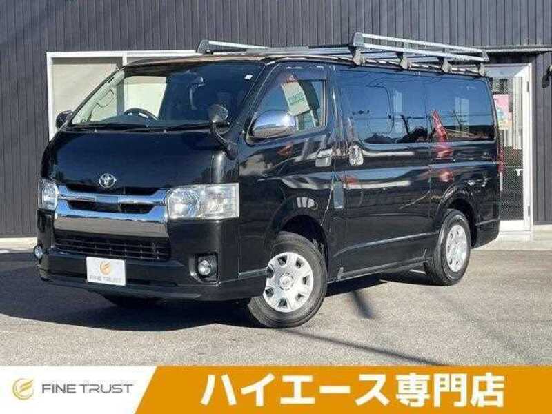 TOYOTA HIACE VAN