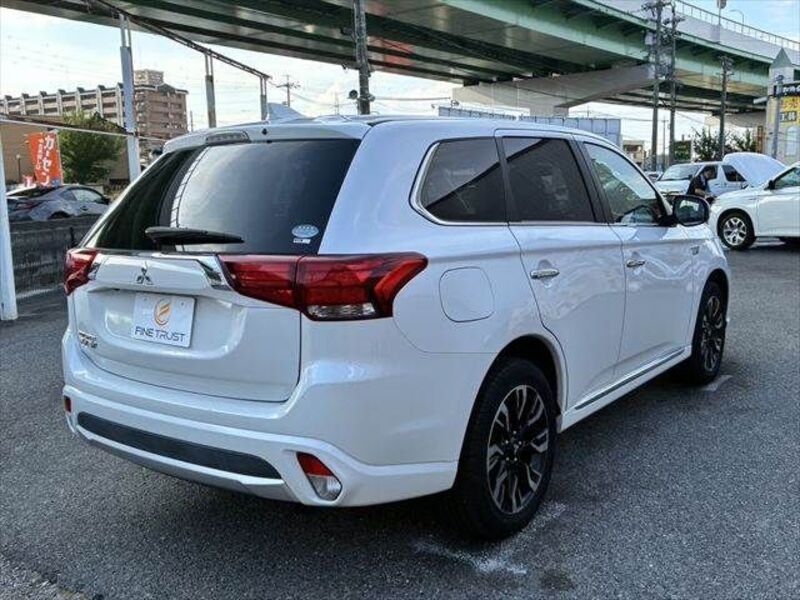 OUTLANDER PHEV