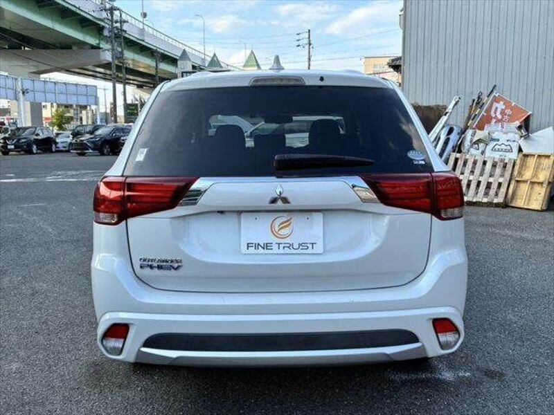 OUTLANDER PHEV