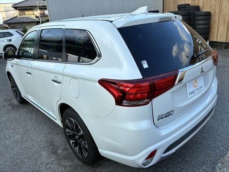 OUTLANDER PHEV