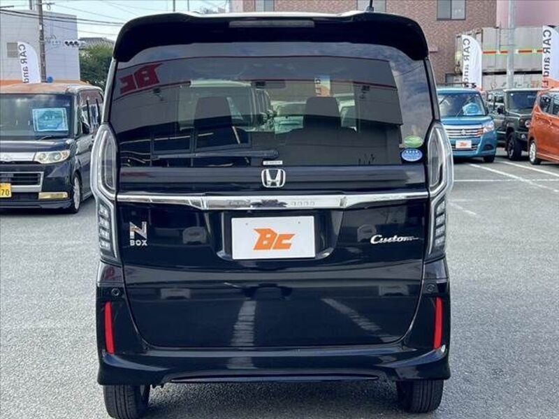 N BOX CUSTOM