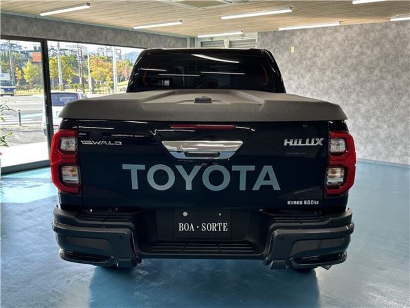 HILUX