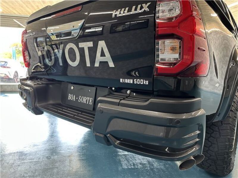 HILUX