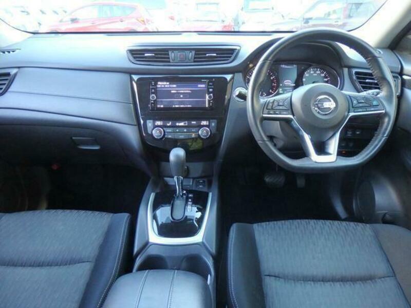 X-TRAIL
