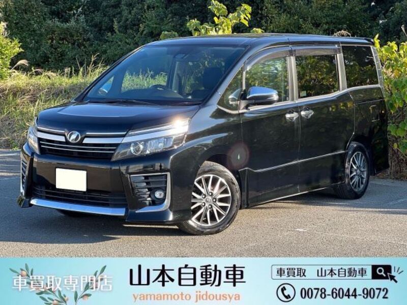 TOYOTA VOXY