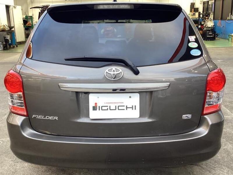 COROLLA FIELDER