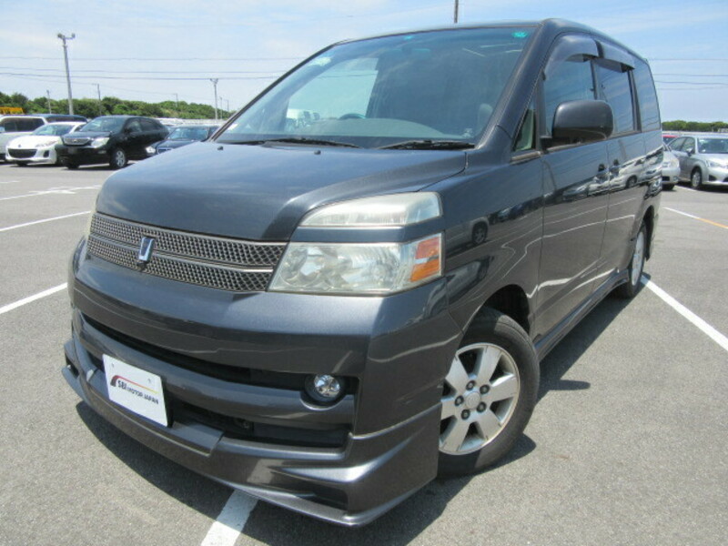 Toyota voxy 2005