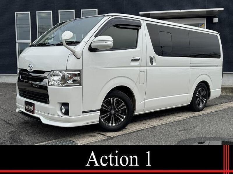 TOYOTA HIACE VAN