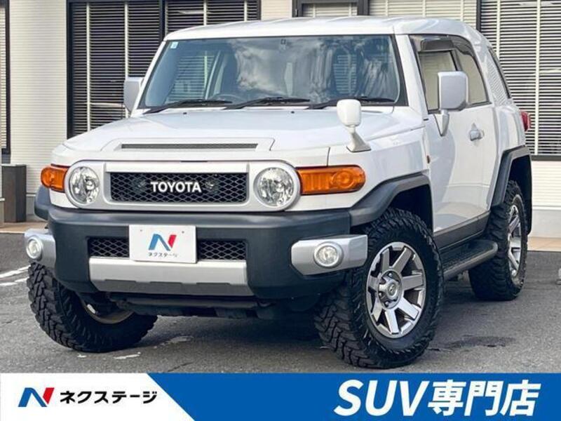 TOYOTA FJ CRUISER