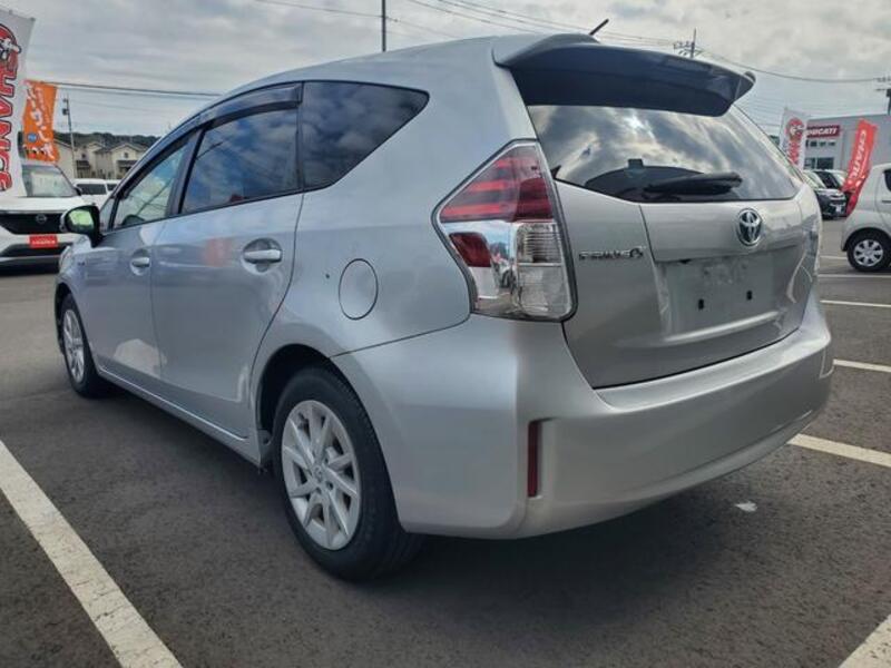 PRIUS ALPHA