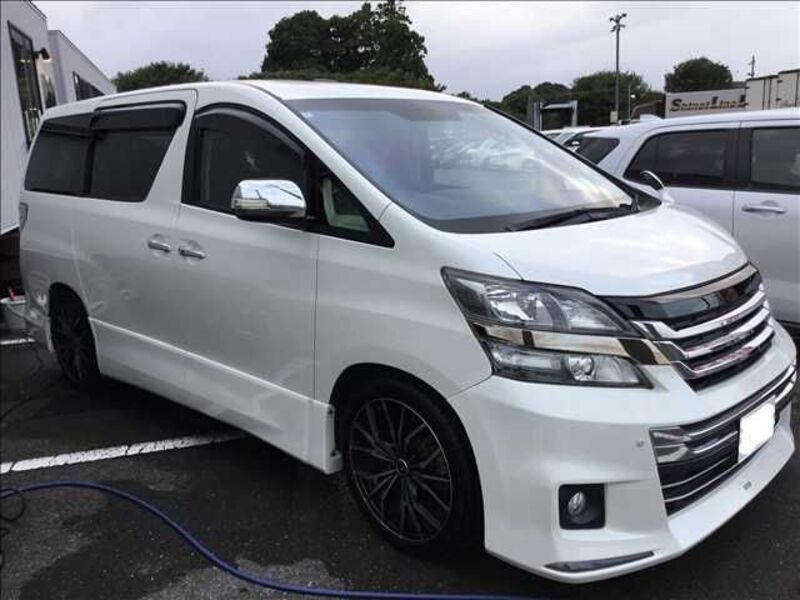 TOYOTA VELLFIRE