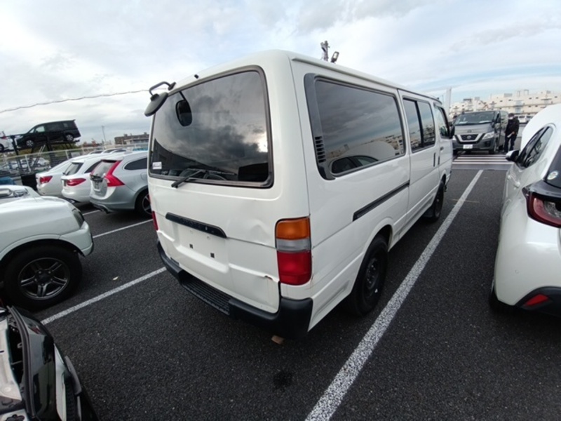 HIACE VAN