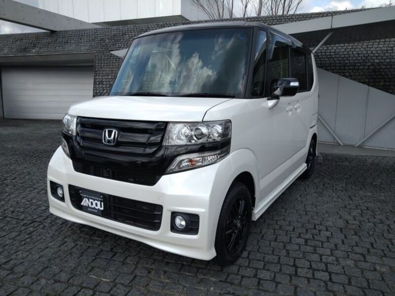 HONDA N BOX CUSTOM