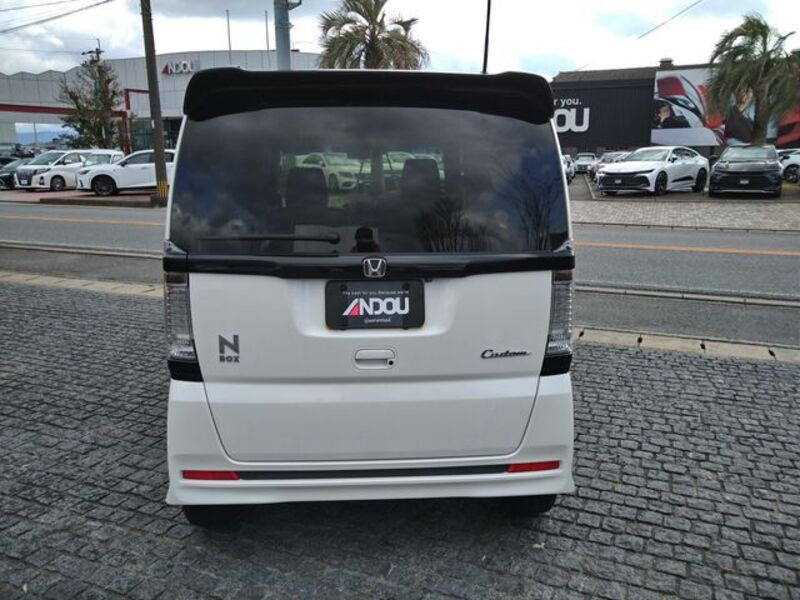 N BOX CUSTOM