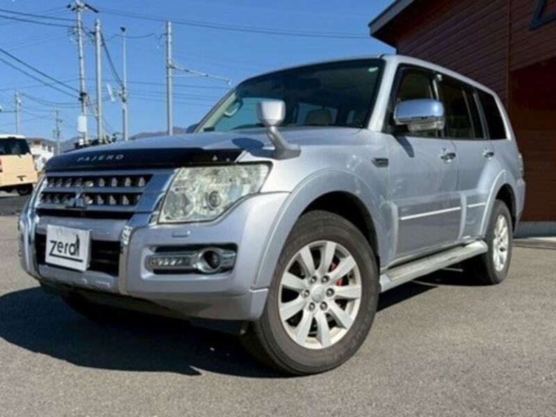 MITSUBISHI PAJERO