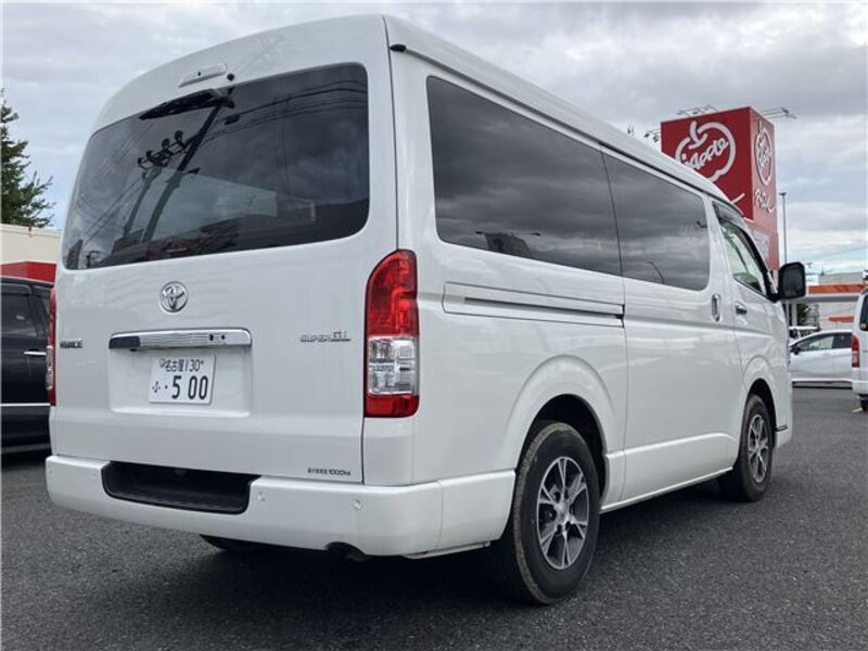 HIACE VAN