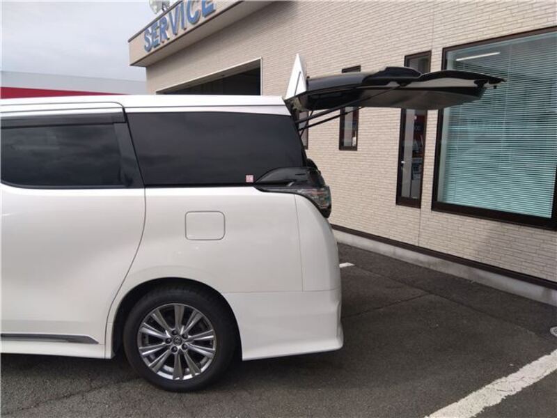 VELLFIRE