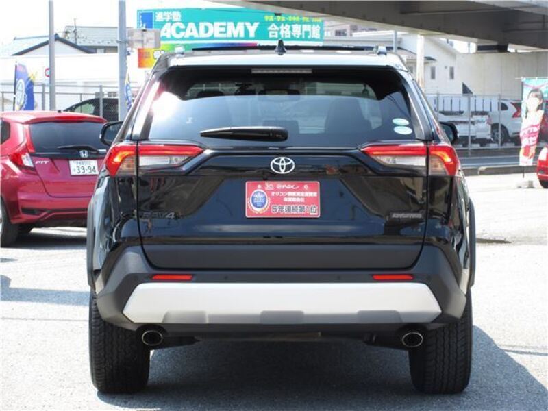RAV4