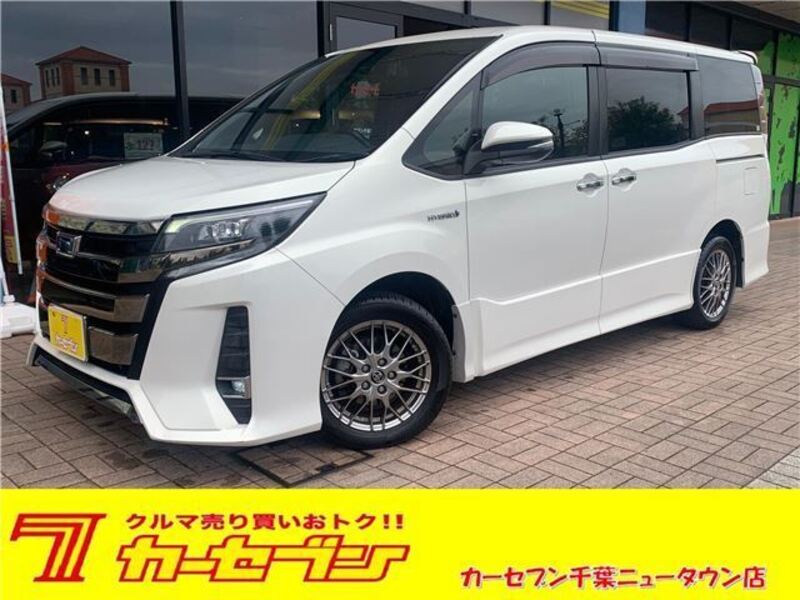 TOYOTA NOAH