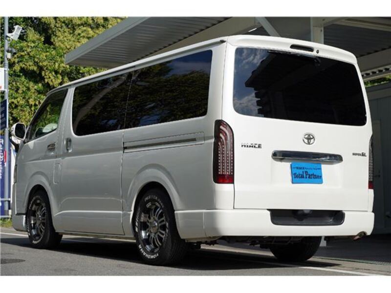 HIACE VAN