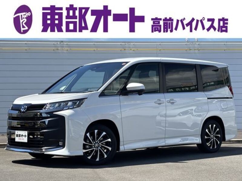 TOYOTA NOAH