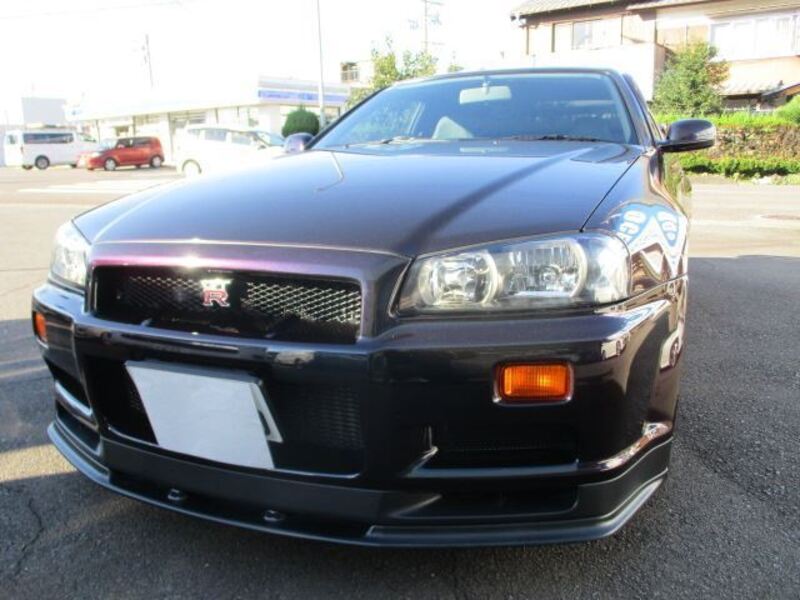 NISSAN SKYLINE