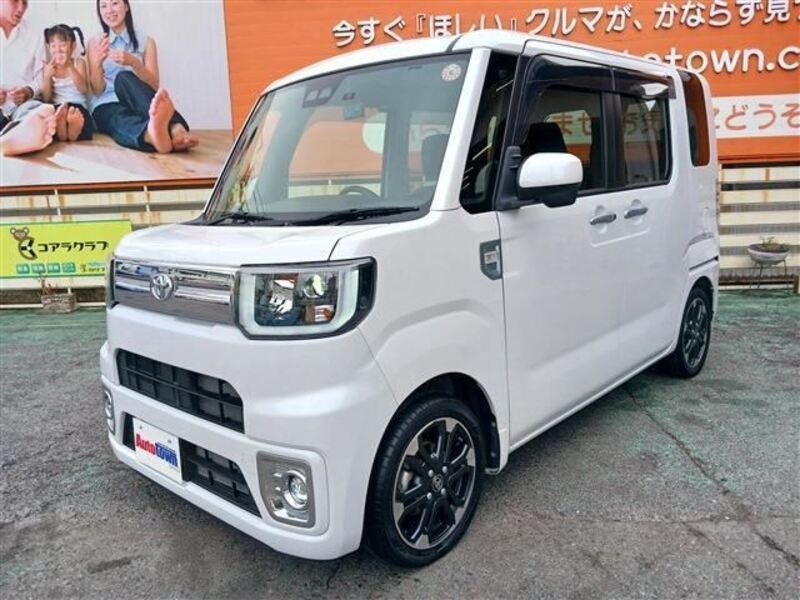 TOYOTA PIXIS MEGA