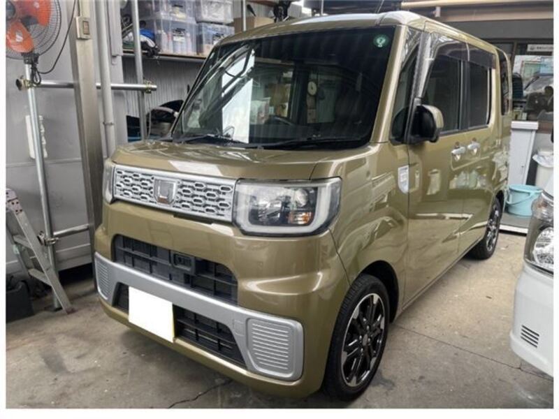 DAIHATSU WAKE