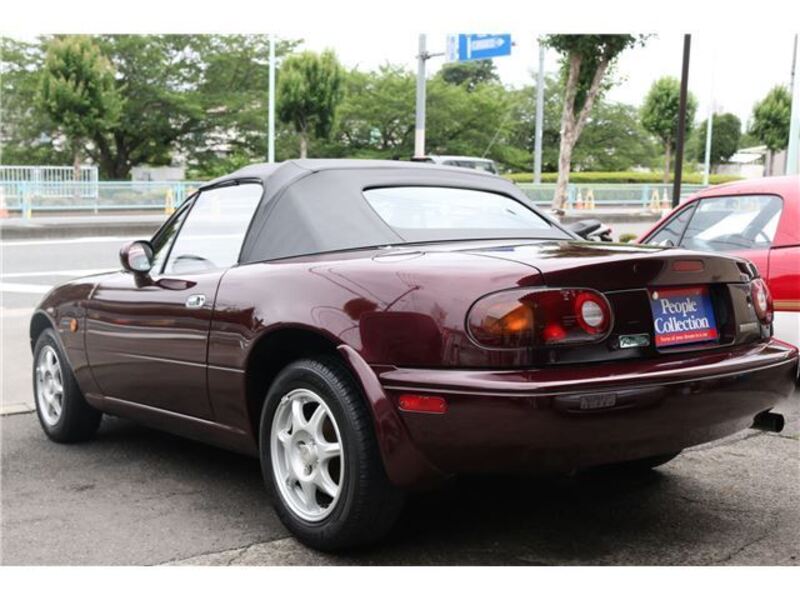EUNOS ROADSTER