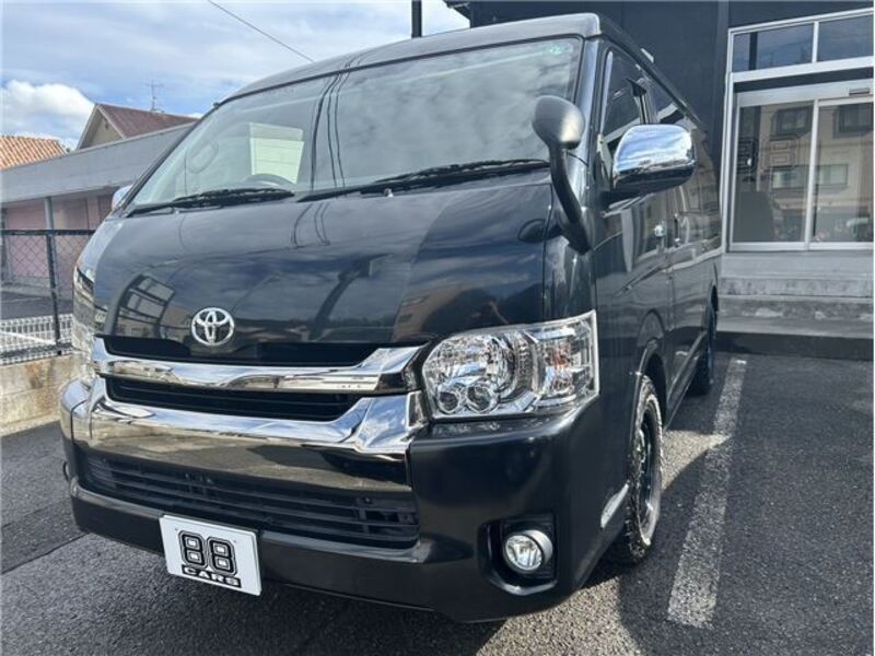 TOYOTA HIACE