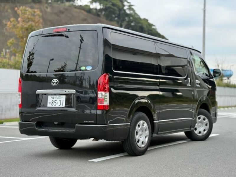 HIACE VAN