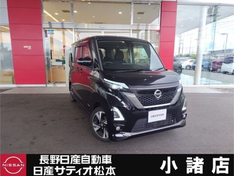 NISSAN ROOX