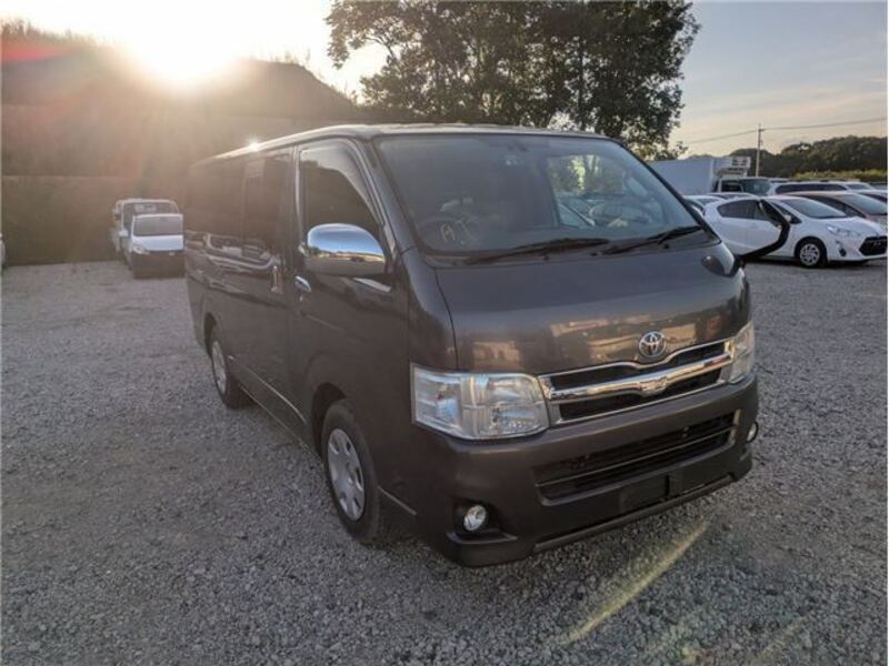 HIACE VAN