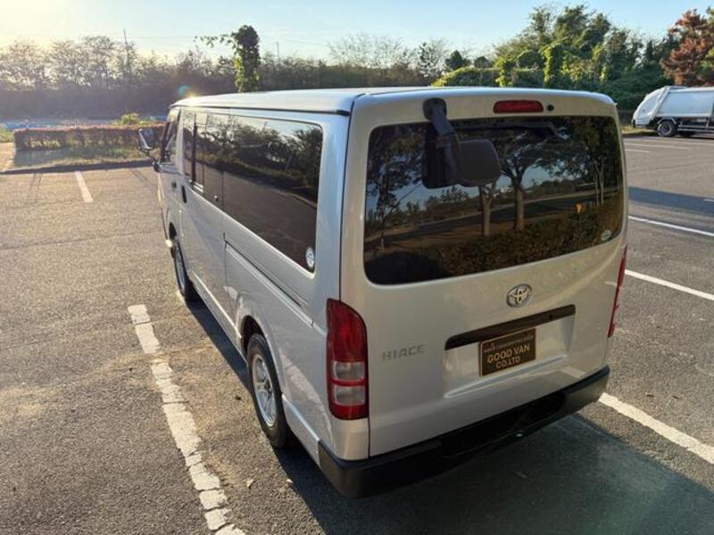 HIACE VAN