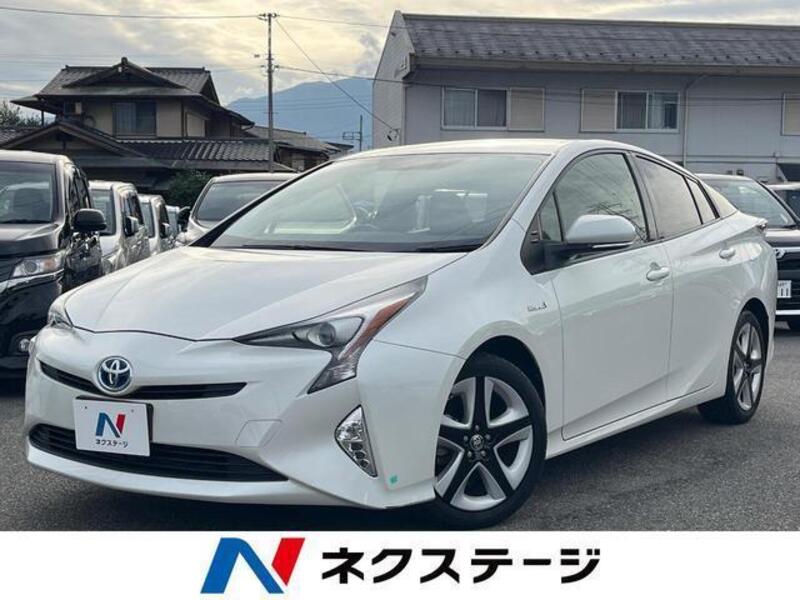 TOYOTA PRIUS