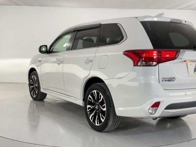 OUTLANDER PHEV
