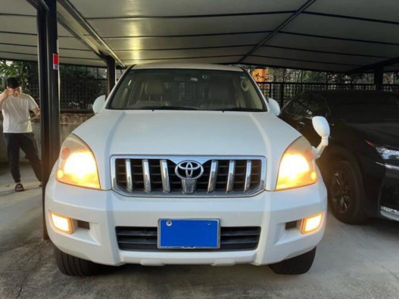 TOYOTA LAND CRUISER PRADO