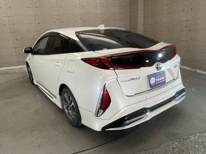 PRIUS PHV