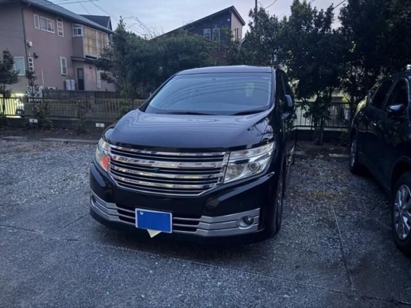 NISSAN ELGRAND