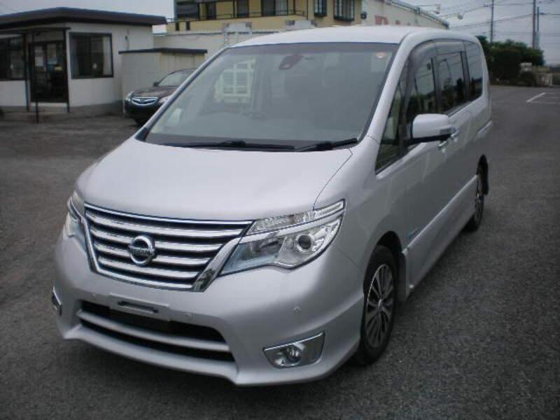 NISSAN SERENA