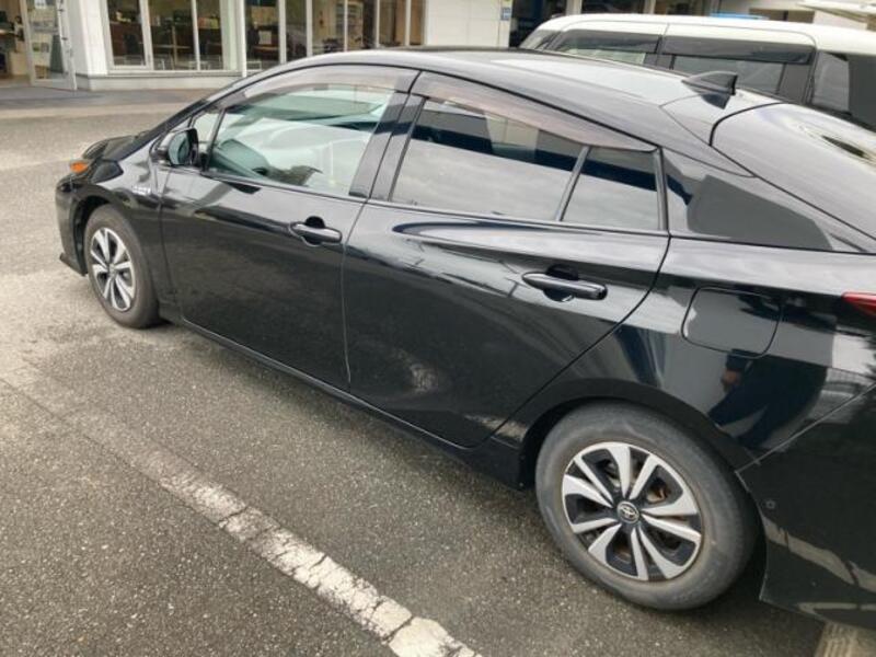 PRIUS PHV