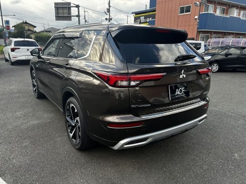 OUTLANDER PHEV