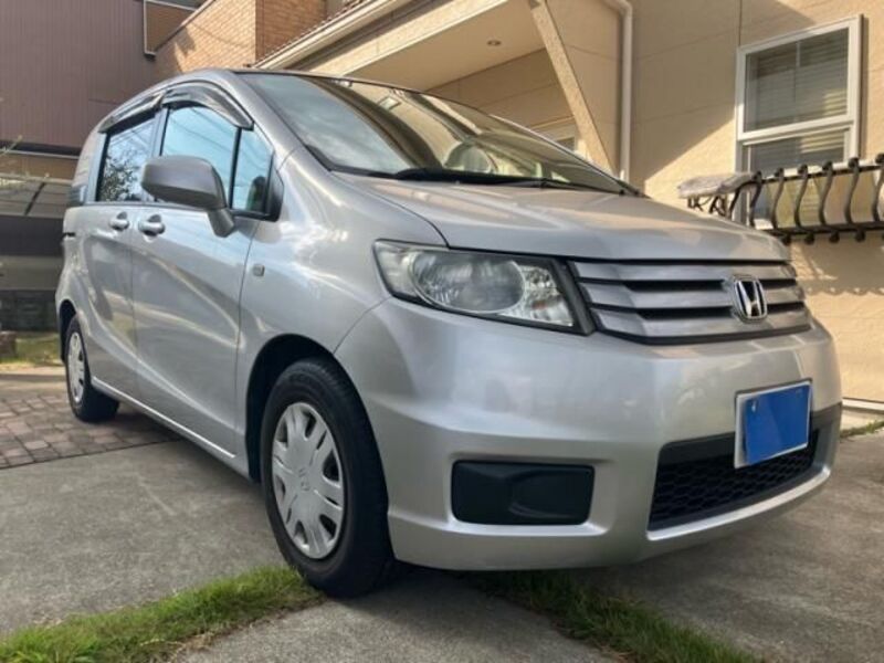 HONDA FREED SPIKE