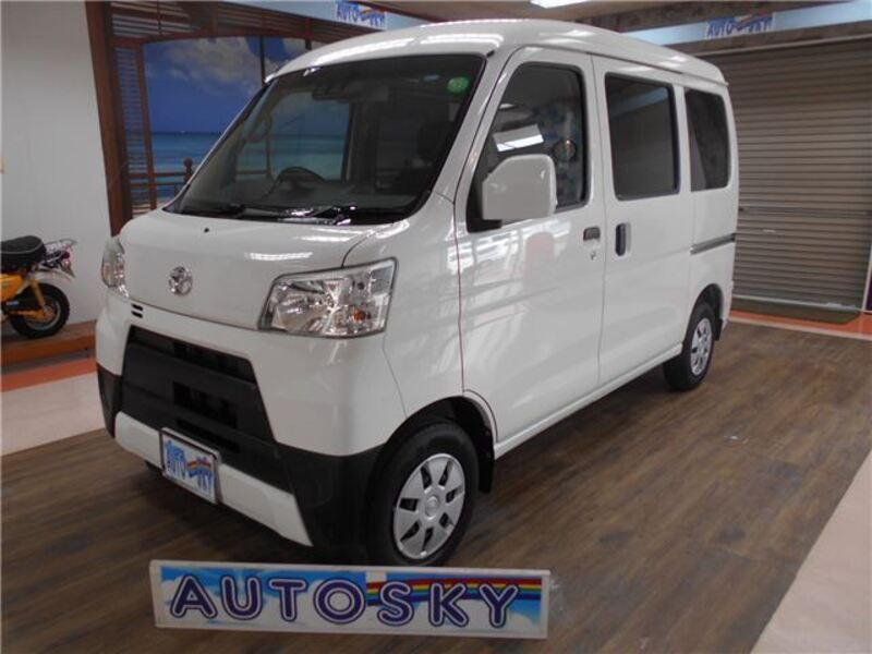 TOYOTA PIXIS VAN