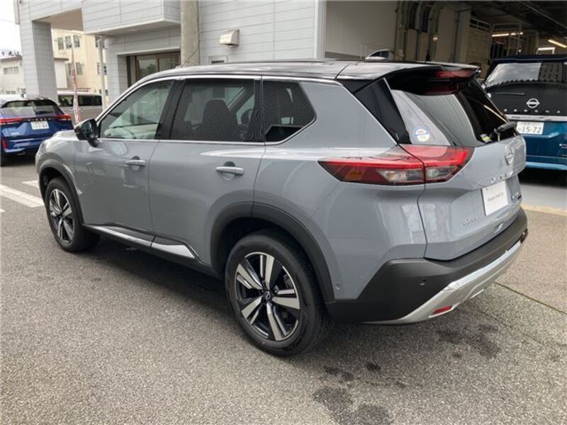 X-TRAIL