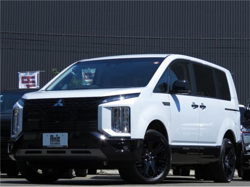 MITSUBISHI DELICA D5