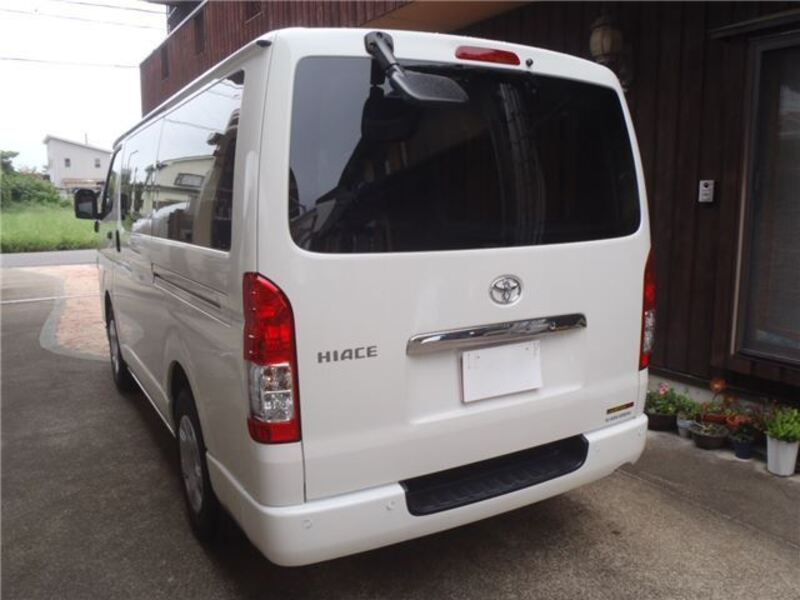 HIACE VAN