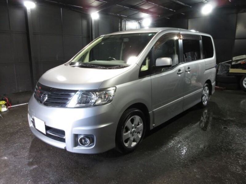 NISSAN SERENA